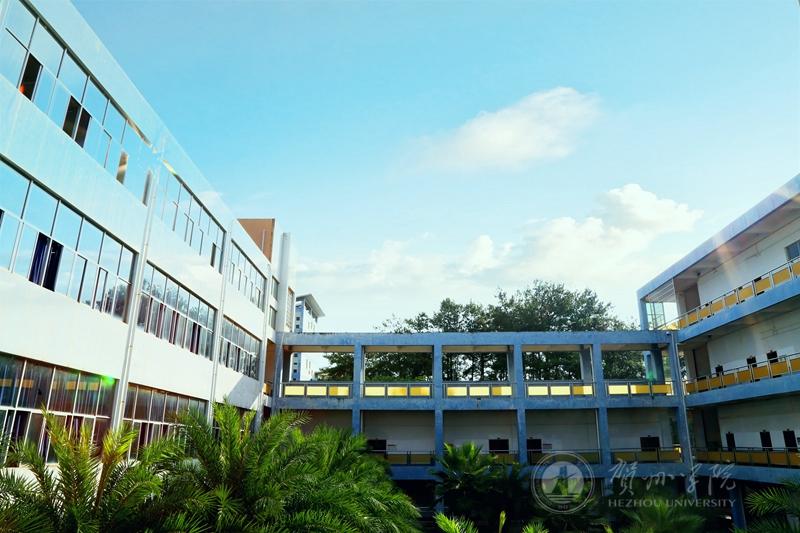 西区教学楼-贺州学院